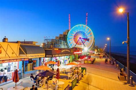 Explore The Vibrant Daytona Beach Boardwalk In Florida