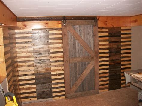 Walls And Sliding Barn Door Made From Pallets • 1001 Pallets Wood Pallet Wall Wood Screen Door