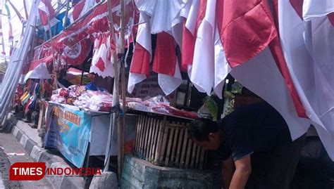 Jelang Hut Ke Ri Penjual Bendera Di Yogyakarta Keluhkan Sepi