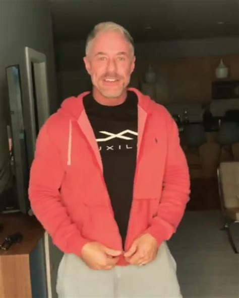 Mature Muscle Flexing ThisVid