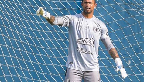 Ex Flamengo goleiro Bruno vira reforço de time inusitado