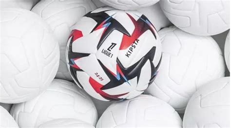 EN IMAGES Le Ballon De La Ligue 1 Saison 2024 2025