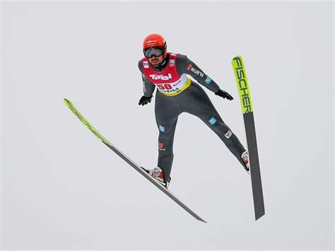 Jarl Magnus Riiber Gewinnt Auftakt Des Nordic Combined Triples In