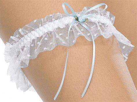 31 Unique Wedding Garters And Bridal Garter Sets