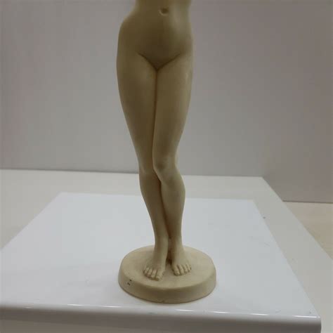 Phryne Before The Judges Woman Naked Coving Face Statue Preowned Ebay