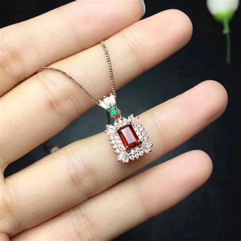 Natural Red Garnet Gem Elegant Classical Square Crown Pendant Natural