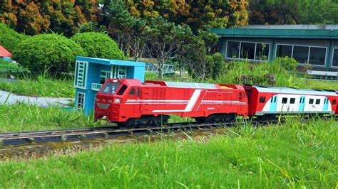 Yahhhhhhh Kereta Lokomotif Cc Inka Anjlok Tepat Didepan Stasiun