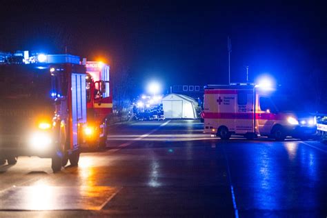 Schwerer Reisebus Unfall Auf Der A Zwischen Werl Und Unna