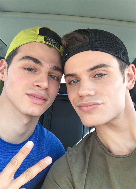 Pierre A. Bouvier y Nick Champa, los novios gemelos que arrasan en