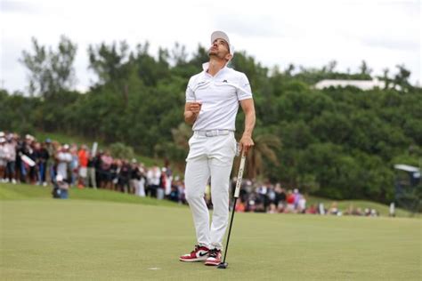 Camilo Villegas completes return from tragedy and golf's abyss to win ...