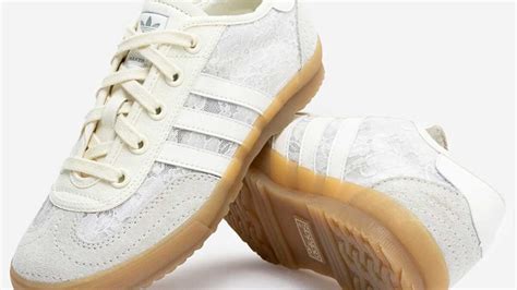 NAKED eleva las adidas Tischtennis con una nueva versión de encaje