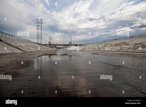 Los Angeles River Channel Hi Res Stock Photography And Images Alamy