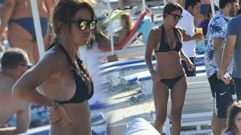 Hot Sexy Ozlem Gurses Bikini Pics