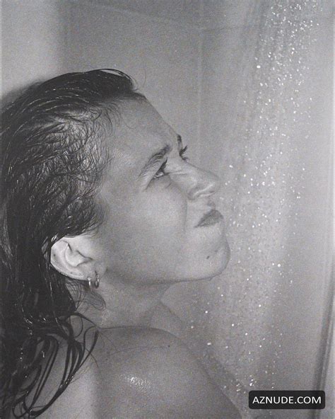 Leticia Siciliani Sexy Naked Photos In The Shower Aznude