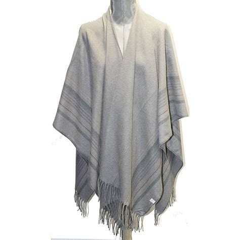 Poncho O Capa De Mujer Reversible Gris Julunggul