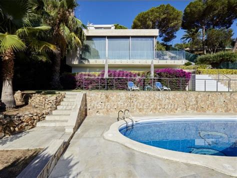 Villa Chalet De M En Venta En Canyelles Lloret De Mar