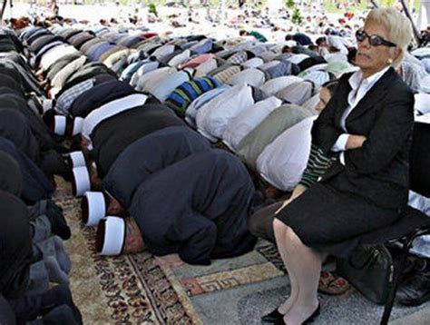 kadınların camide namaz kılmaması uludağ sözlük