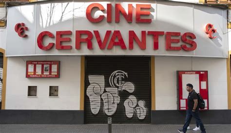 El M Tico Cine Cervantes De Sevilla Evita El Cierre Definitivo Y