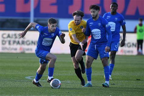 Foot National 2 Battu à Auxerre le FBBP valide quand même sa montée