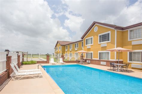 Days Inn by Wyndham Lake Village | Lake Village, AR Hotels