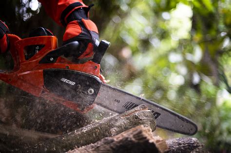 Nieuwe Accukettingzaag Van Echo Tuin En Park Techniek