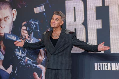 Inside Robbie Williams And Nicole Appletons Relationship After