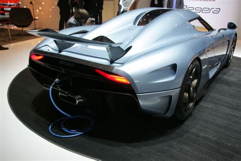 Koenigsegg Regera: The 1500HP Hybrid - PakWheels Blog