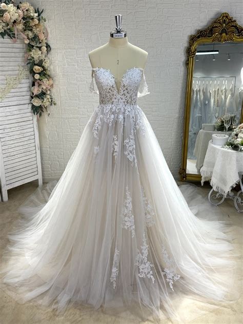 A Line Princess Tulle Applique Off The Shoulder Sleeveless Chapel Train