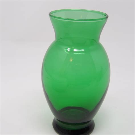 Vintage Emerald Green Glass Vase 6 12 H X 3 W Etsy