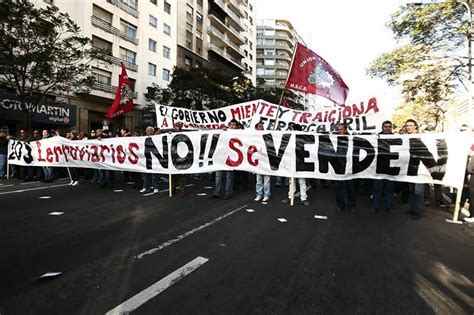 Paro General Y M S De Veinte Mil Trabajadores Se Movilizan En Uruguay