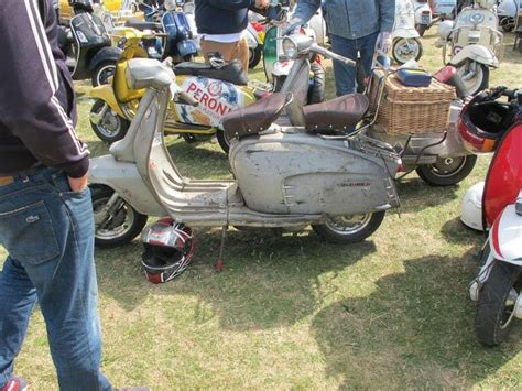 Pin By Tos UbonBoy On Lambretta Vehicles Motorcycle Moped