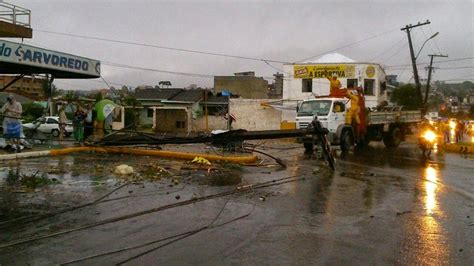 Jornal PZ Devastação Grande tornado deixa mortos em Santa Catarina