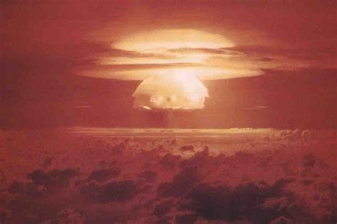 Russia's 'Dead Hand' Is a Soviet-Built Nuclear Doomsday Device ...