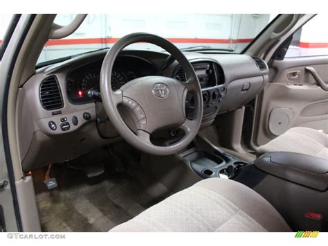 Oak Interior 2004 Toyota Tundra SR5 TRD Double Cab 4x4 Photo #78807596 | GTCarLot.com