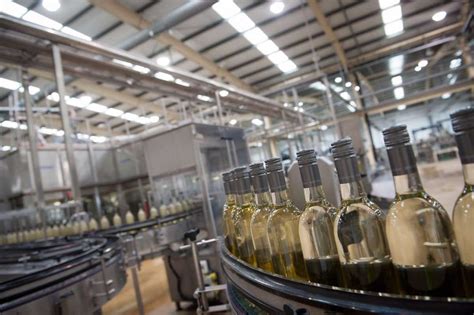 Bulk wine uses British glass wine bottles optimally - Wine Alchemy