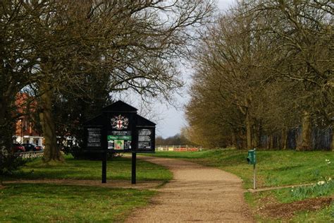 Bridleway To Kenley Common Surrey © Peter Trimming Geograph Britain