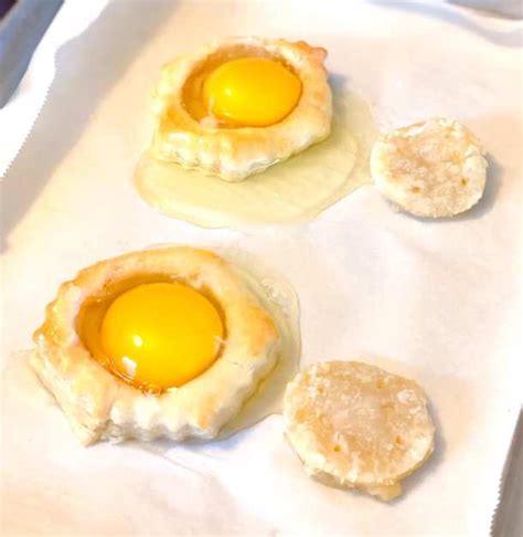 EGG IN PUFF PASTRY NEST | Let's Cook Some Food