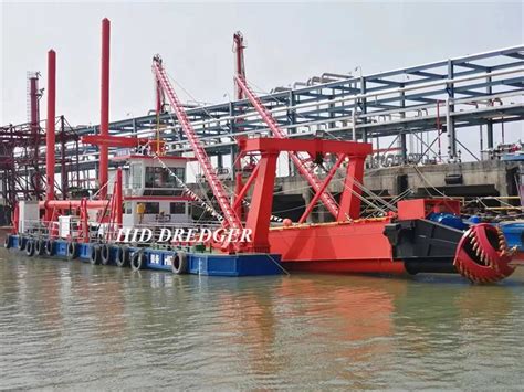 Supply 4500m3 H Flow Capacity Cutter Suction Dredger For Yangtze River