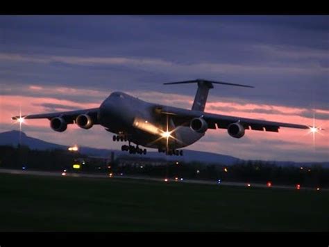 Lockheed C-5M Super Galaxy - Landing - YouTube