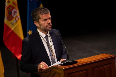 Francisco García toma posesión como rector de la Universidad de La Laguna