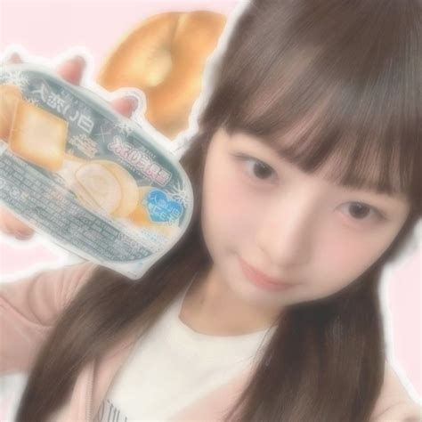 Hyunecake 🩰🥯 In 2024 Vogue Covers Pretty Dolls Cute Girls