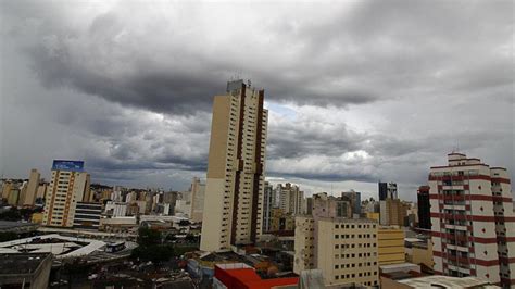 Frente Fria Mant M Chuvas E Ameniza Calor No Feriado Veja A Previs O