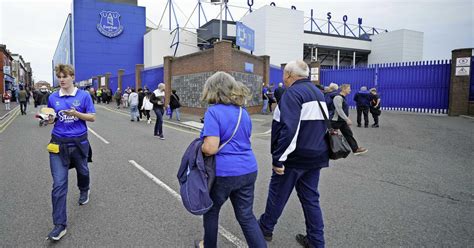 Everton Fans Protesteren Kilometer Van Huis Tegen Puntenaftrek In