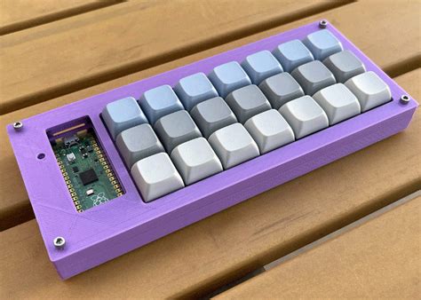 DIY mechanical keyboard project using CircuitPython - Geeky Gadgets