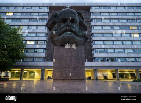 The Karl Marx Monument Chemnitz Germany Stock Photo Alamy