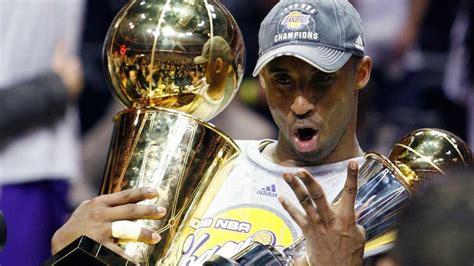 El Anillo De Campeón De Kobe Bryant Entre Los Objetos De La Subasta