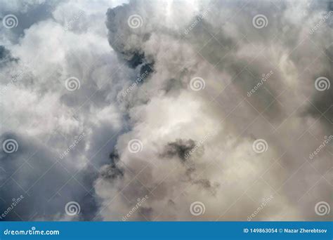 Fundo De Nuvens De Tempestade Antes De Uma Trov O Tempestade Foto De