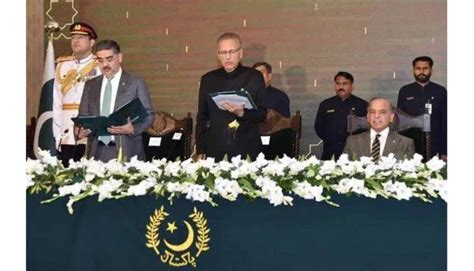 Anwar Ul Haq Kakar Sworn In As Pakistans Caretaker Prime Minister