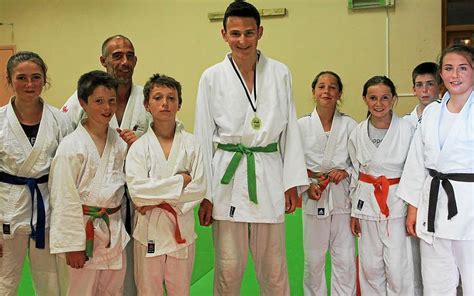 Judo Les Jeunes De Shugyosha M Daill S Le T L Gramme