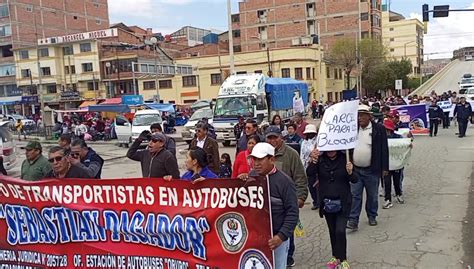 Transportistas Y Trabajadores De La Terminal De Buses De Oruro Se